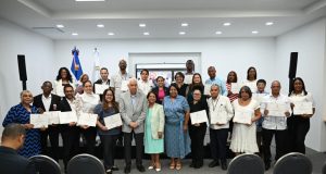 UNICARIBE clausura Diplomado en Inteligencia Artificial Generativa para la Innovación Docente