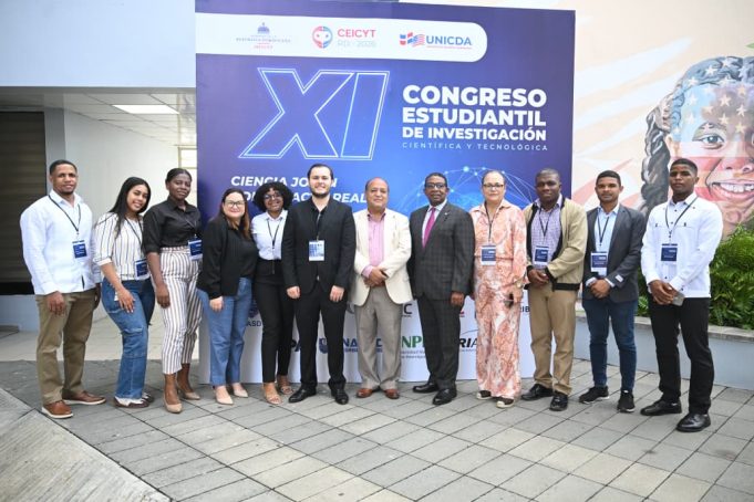 Estudiantes de UNICARIBE presentan siete investigaciones en el XI CEICYT 2026